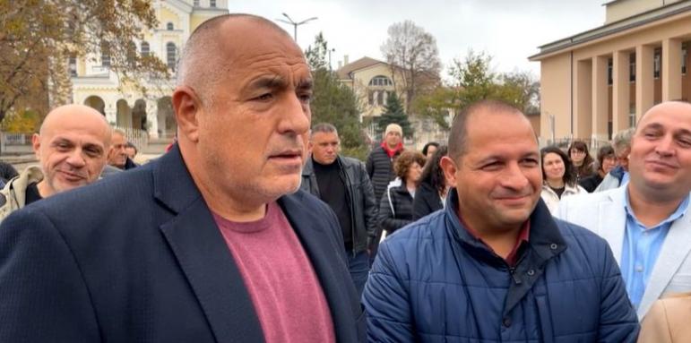 Голям скандал! Какво реши Борисов за Радев